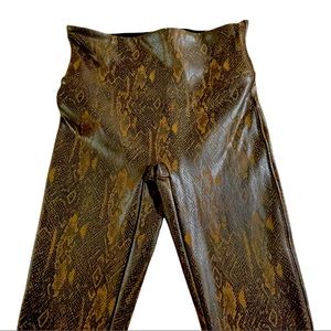 NWOT Spanx Faux Snakeskin Legging